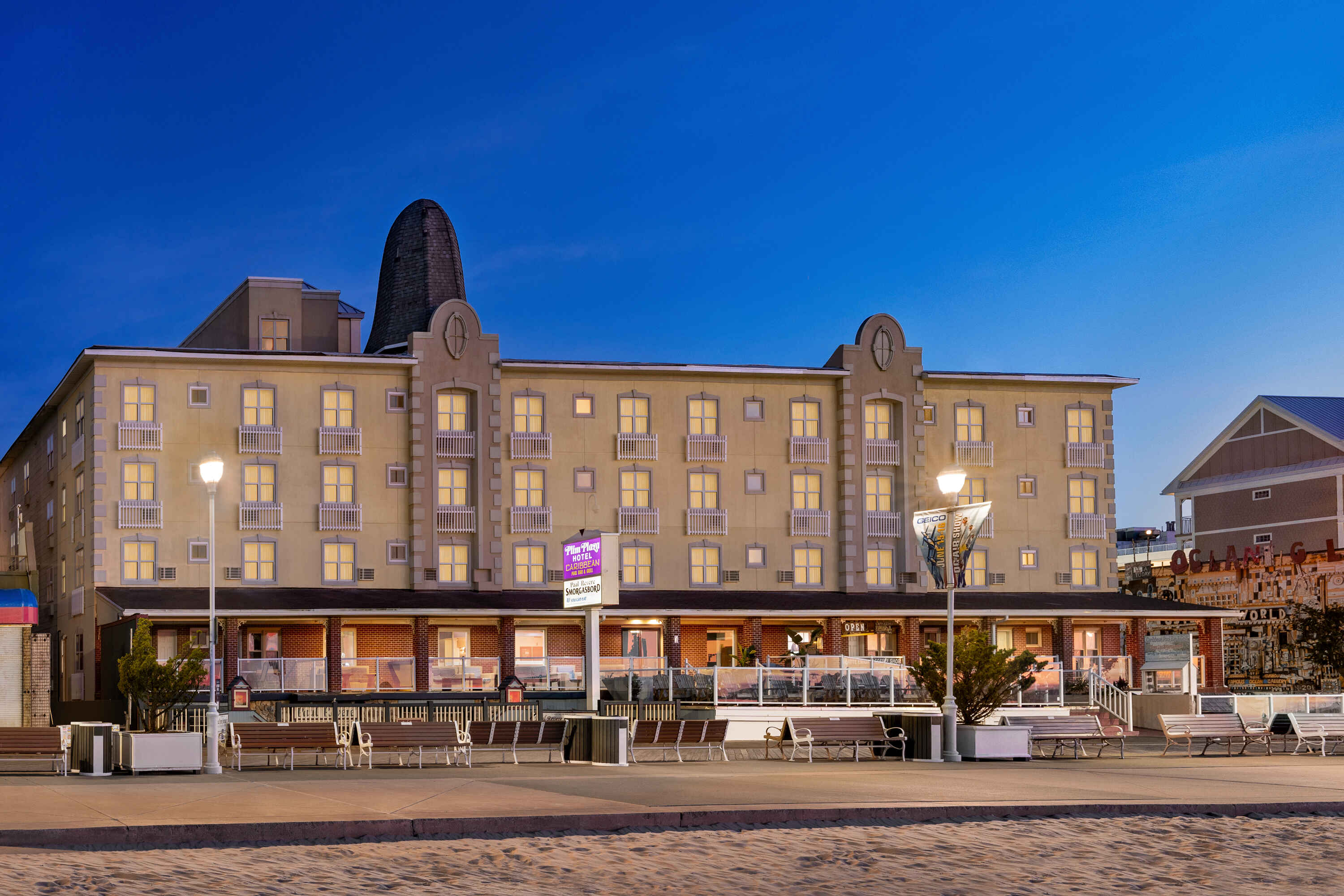 Plim Plaza Hotel — gallery preview 1